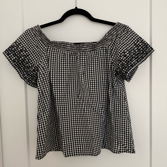 Off the Shoulder Top - Picture 4 of 5